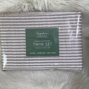 Twin sheet set